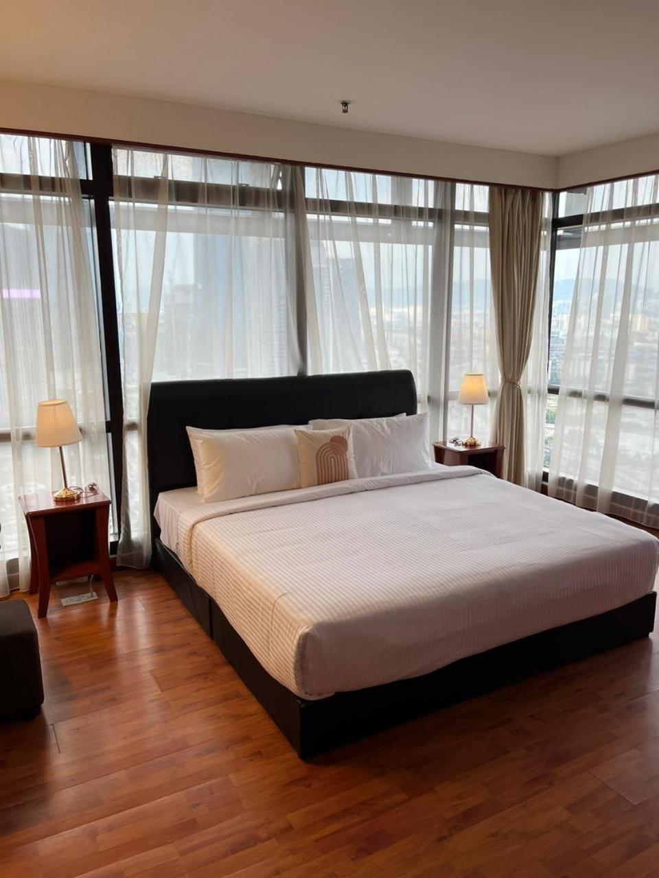 Luxhouz At Times Square Kuala Lumpur